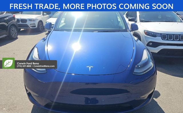 Used 2024 Tesla Model Y Long Range AWD/4WD image 2