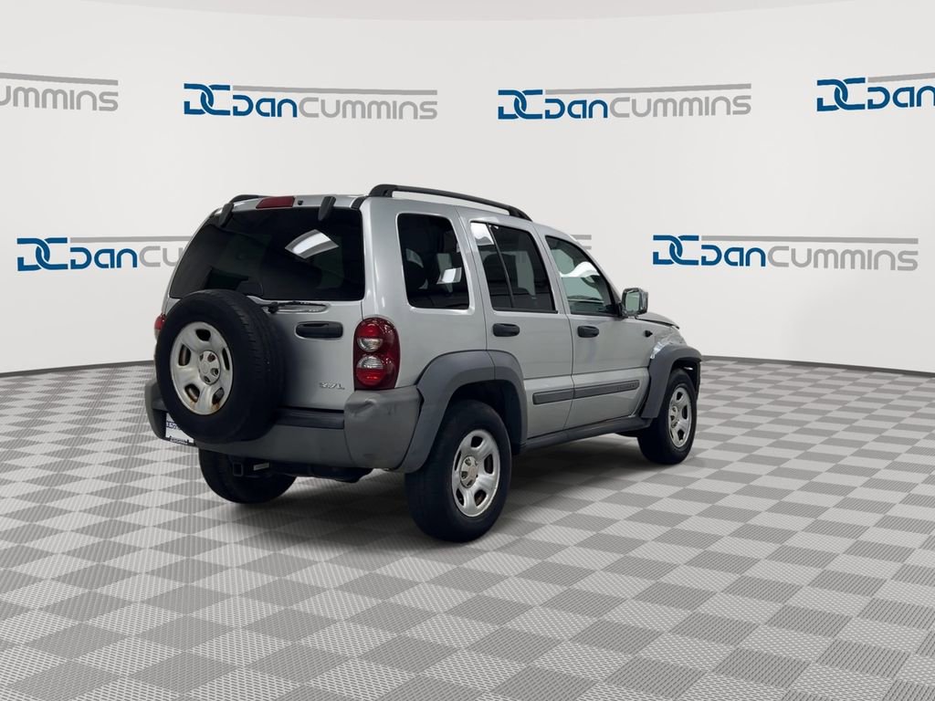 Used 2005 Jeep Liberty Sport AWD/4WD image 8