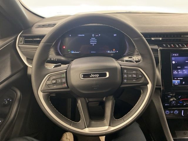 Used 2023 Jeep Grand Cherokee Altitude image 18