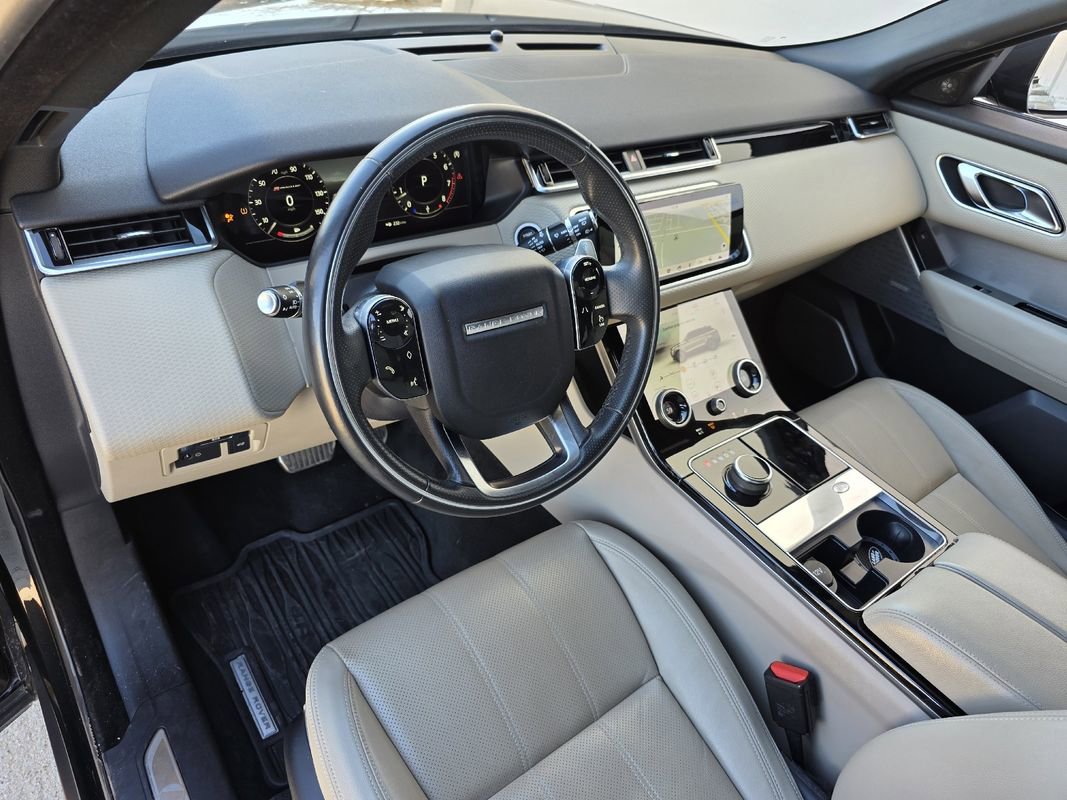 Used 2018 Land Rover Range Rover Velar R-Dynamic SE image 12