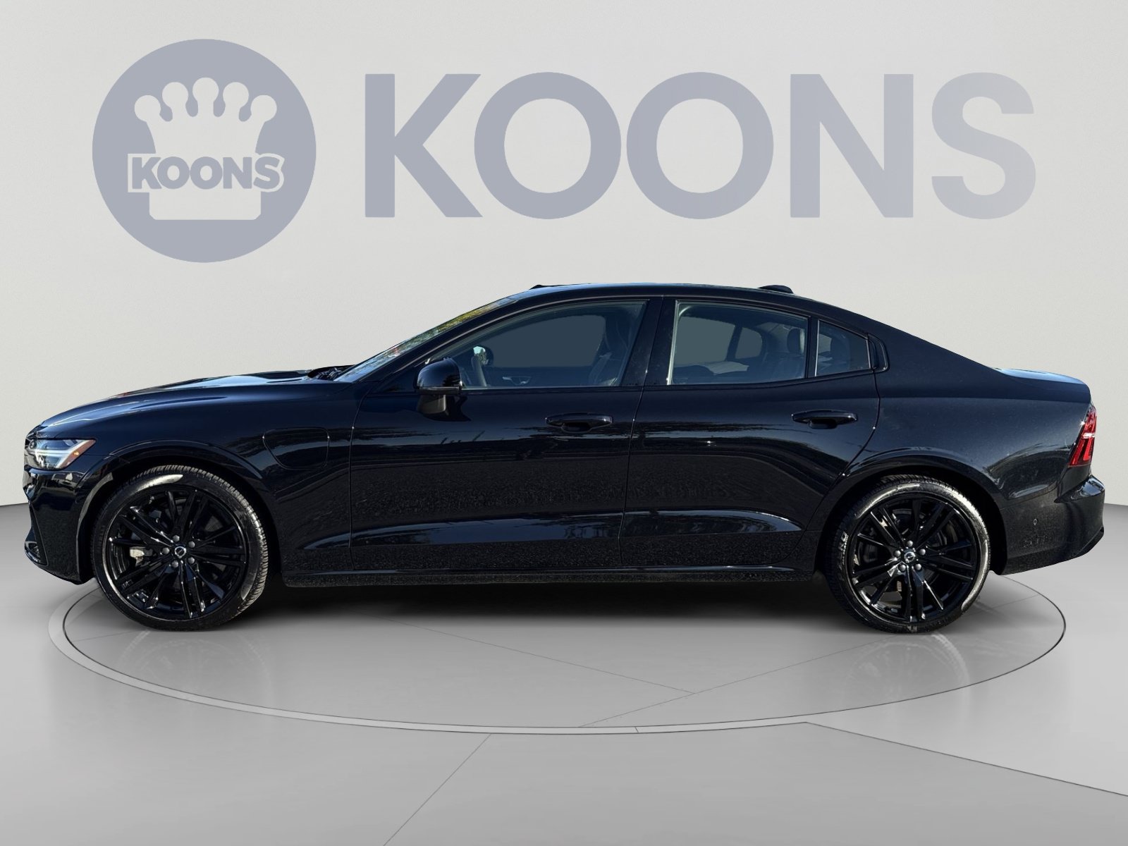 Certified 2024 Volvo S60 T8 Plus AWD/4WD image 2