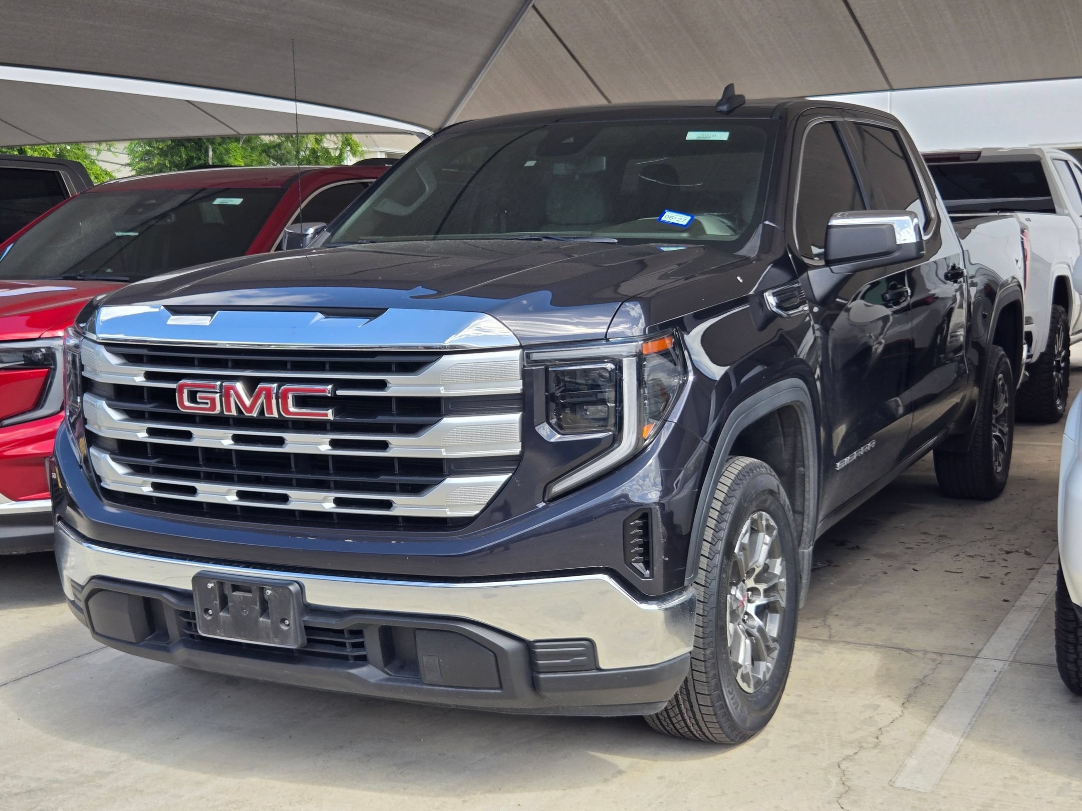 Certified 2023 GMC Sierra 1500 SLE RWD image 3