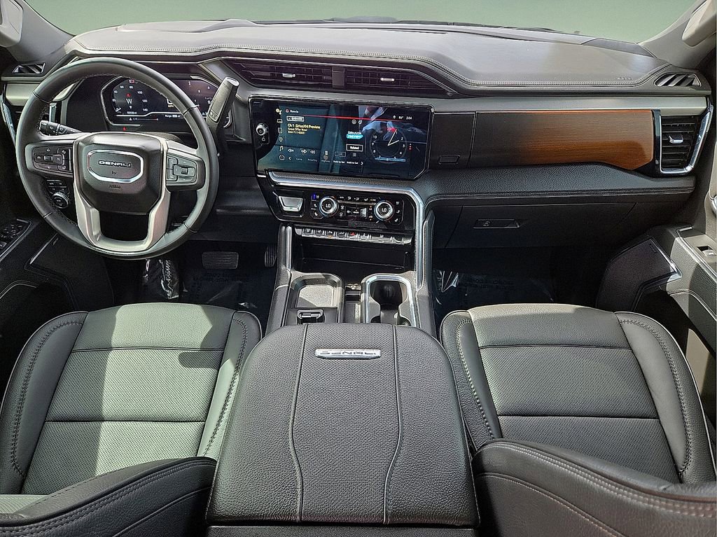 Used 2025 GMC Sierra 3500 Denali w/ Denali Reserve Package image 17