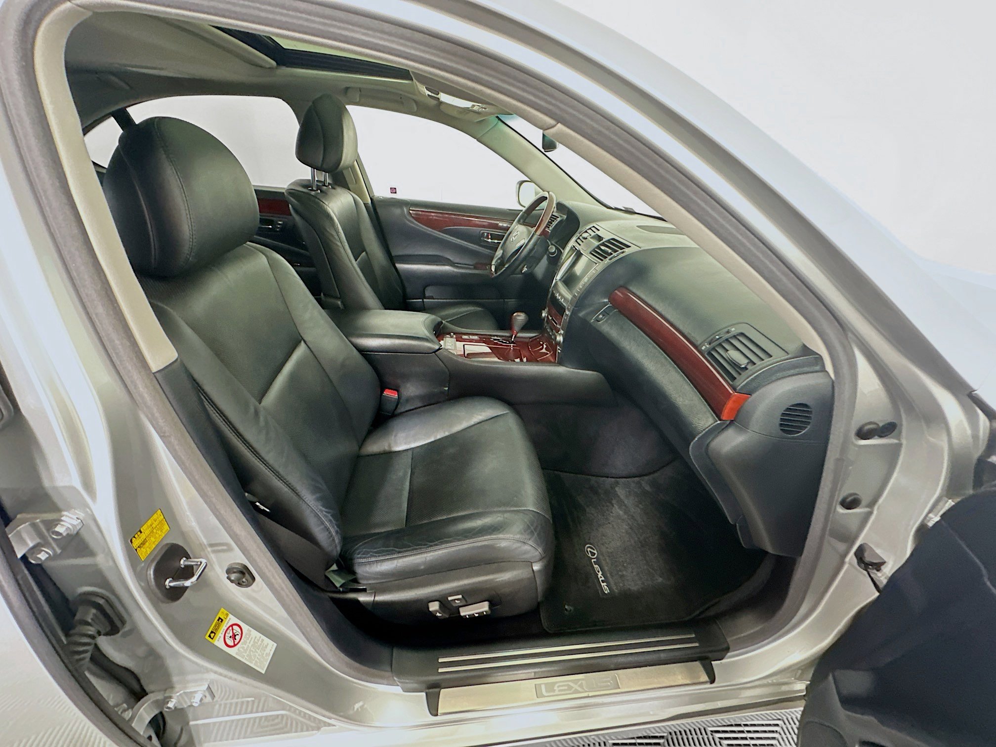 Used 2009 Lexus LS 460 image 33