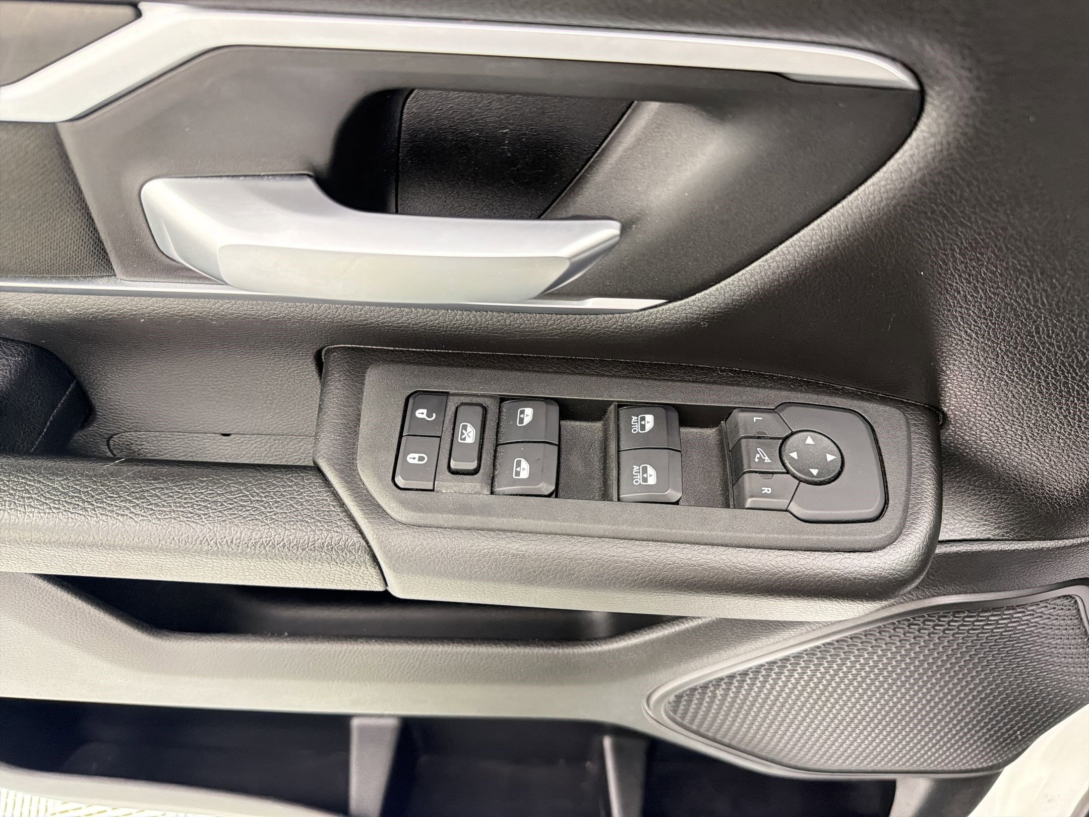 Used 2025 RAM 1500 Lone Star image 21