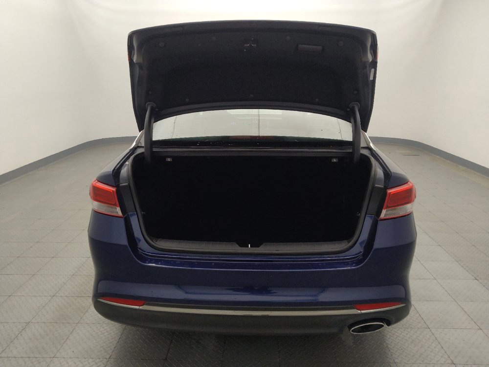 Used 2018 Kia Optima LX image 29