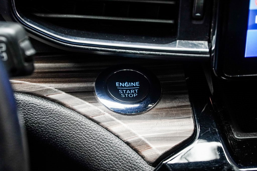 Used 2022 Ford Explorer Limited w/ Equipment Group 301A image 22