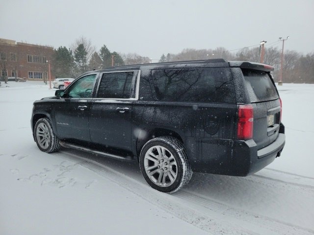 Used 2020 Chevrolet Suburban LT w/ Luxury Package image 26