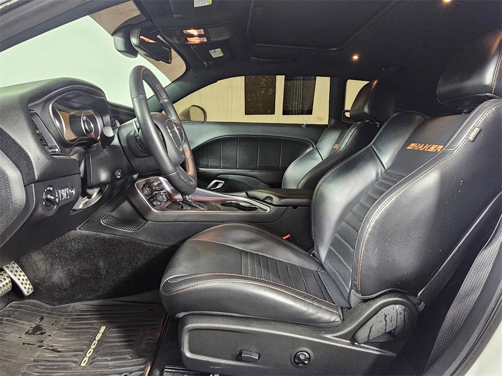 Used 2015 Dodge Challenger R/T Plus image 17