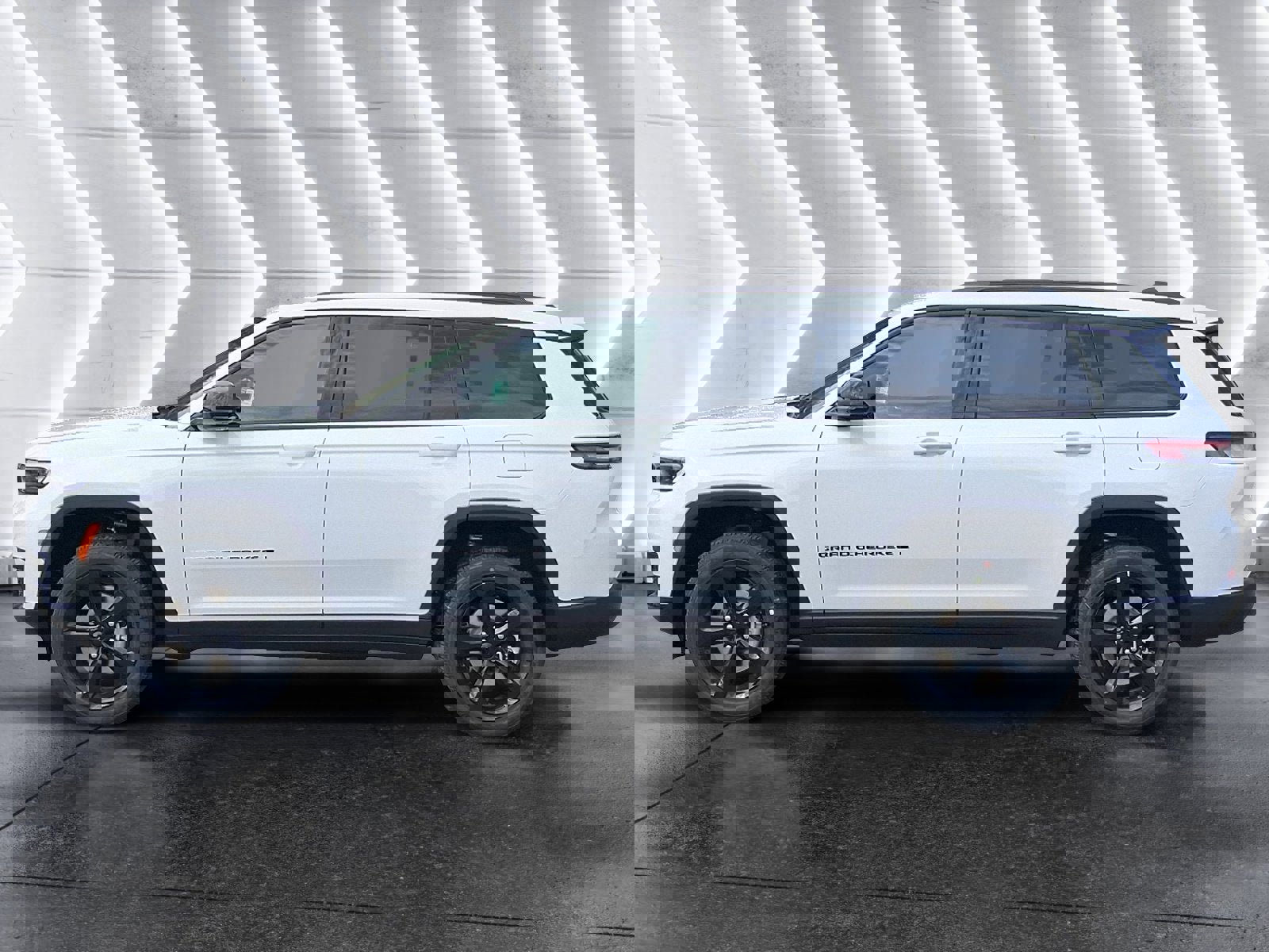 New 2025 Jeep Grand Cherokee L Altitude image 3