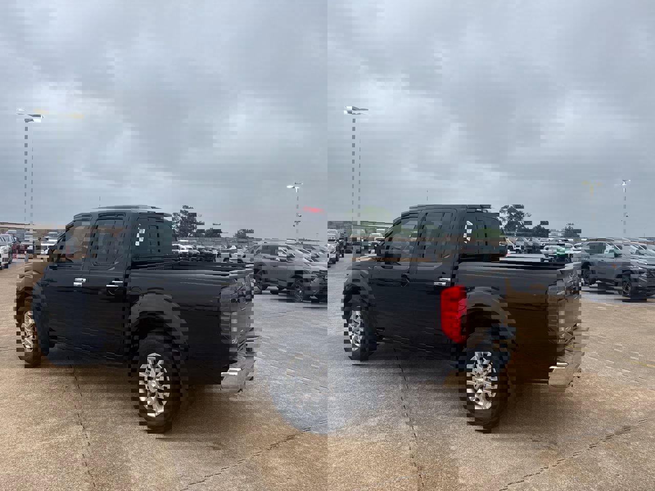 Used 2019 Nissan Frontier SV RWD image 12