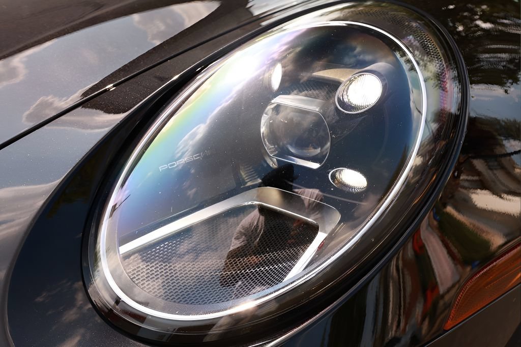 Used 2021 Porsche 911 Carrera RWD image 17