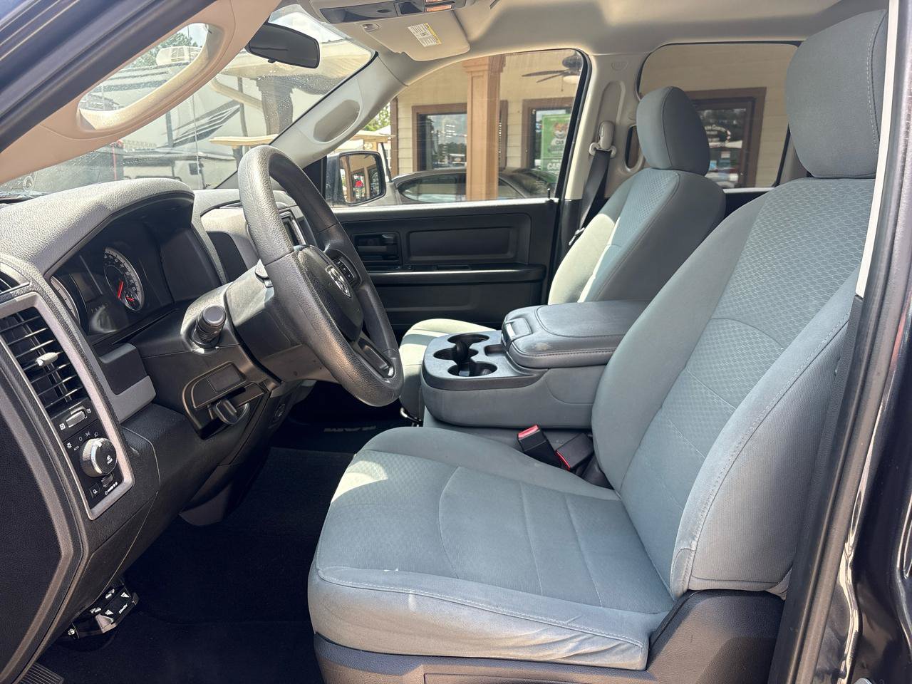 Used 2019 RAM 1500 Express w/ Express Value Package AWD/4WD image 9