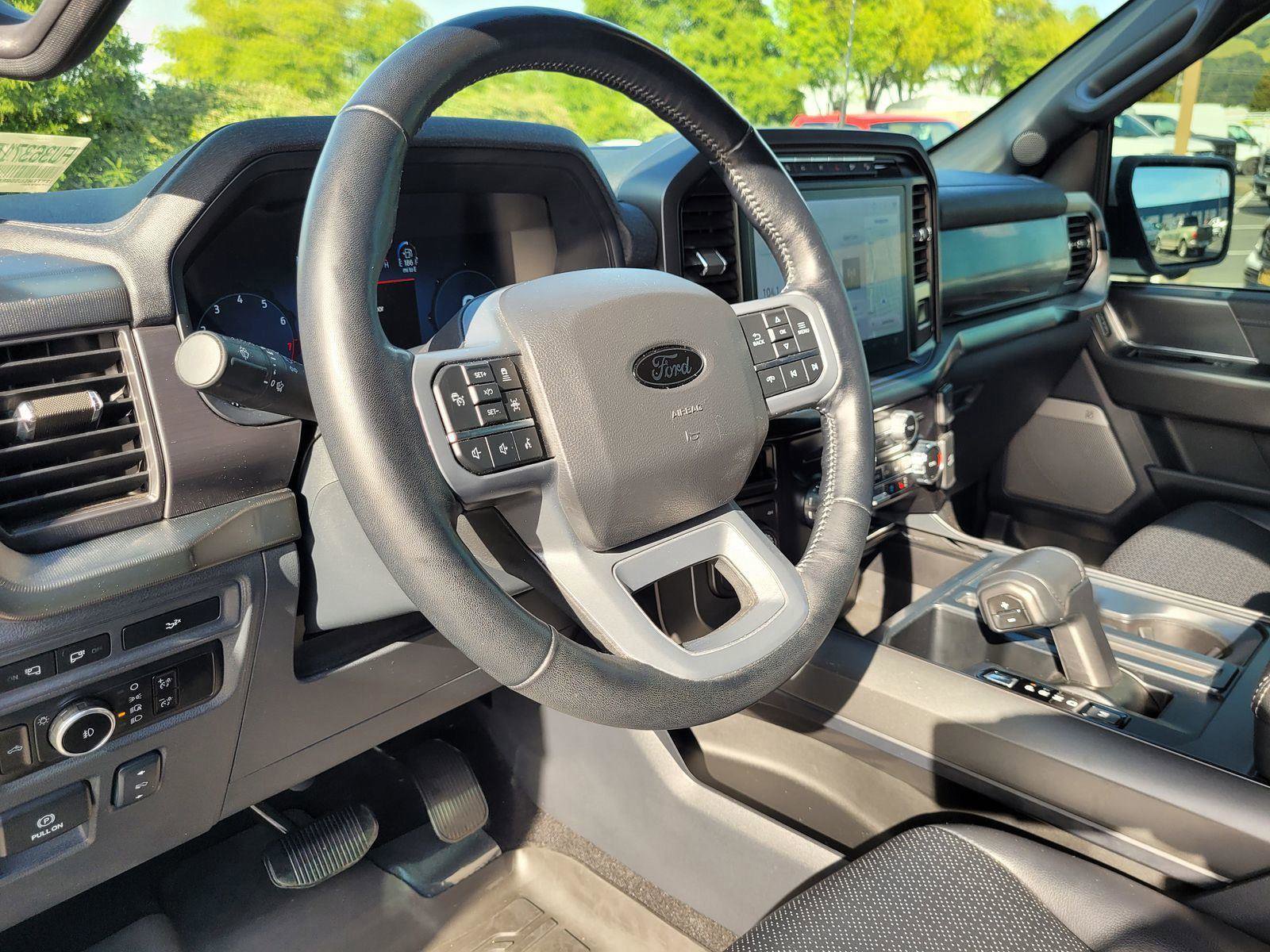 Used 2024 Ford F150 Lariat w/ FX4 Off-Road Package image 12