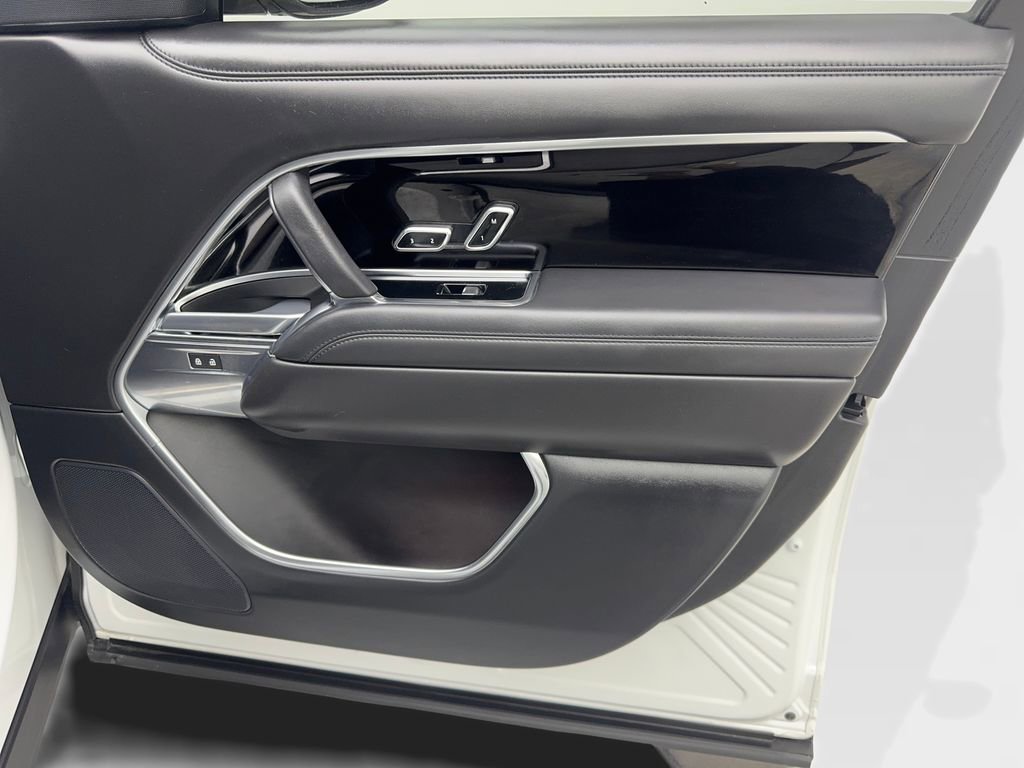 Used 2023 Land Rover Range Rover SE image 46