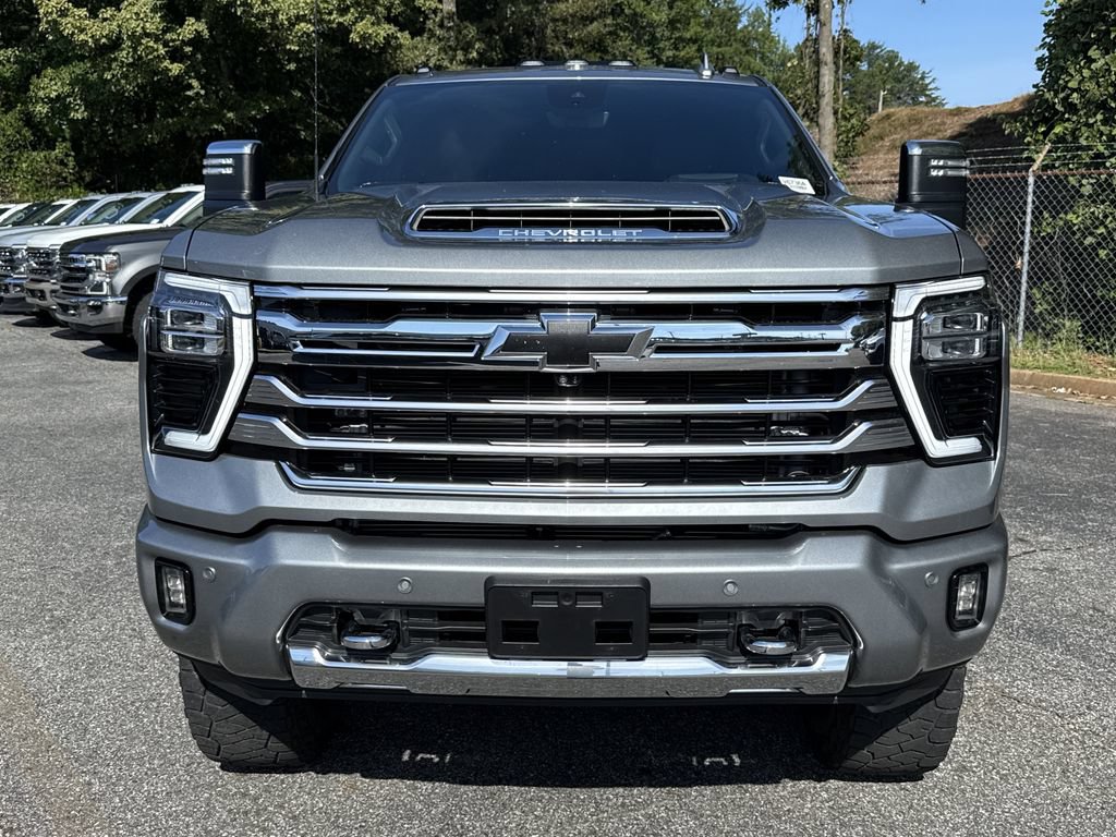 Used 2024 Chevrolet Silverado 2500 High Country w/ High Country Premium Package AWD/4WD video 2