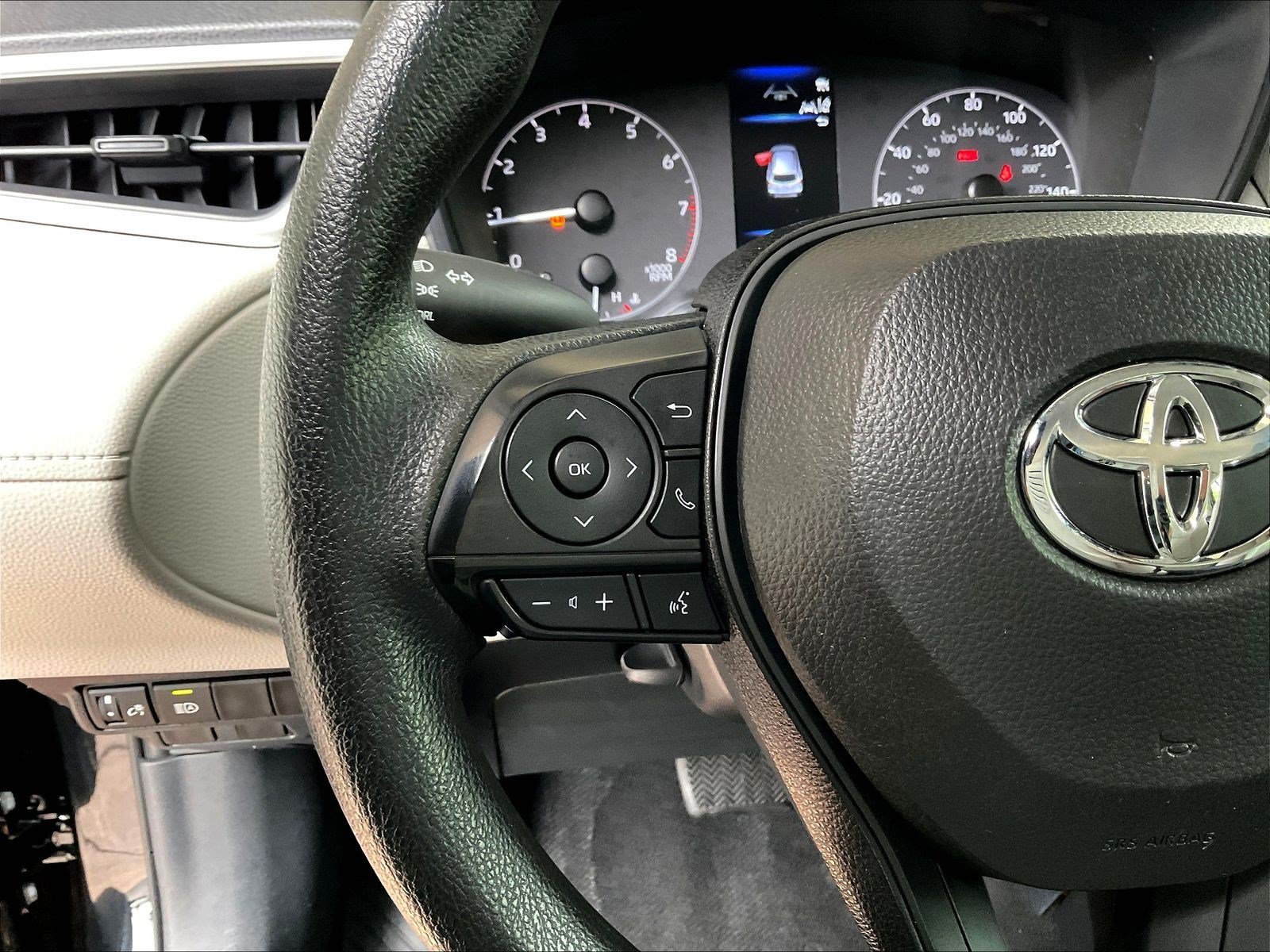 Used 2024 Toyota Corolla Cross L FWD image 11
