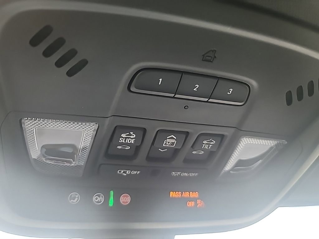 Used 2022 Chevrolet Traverse High Country image 22