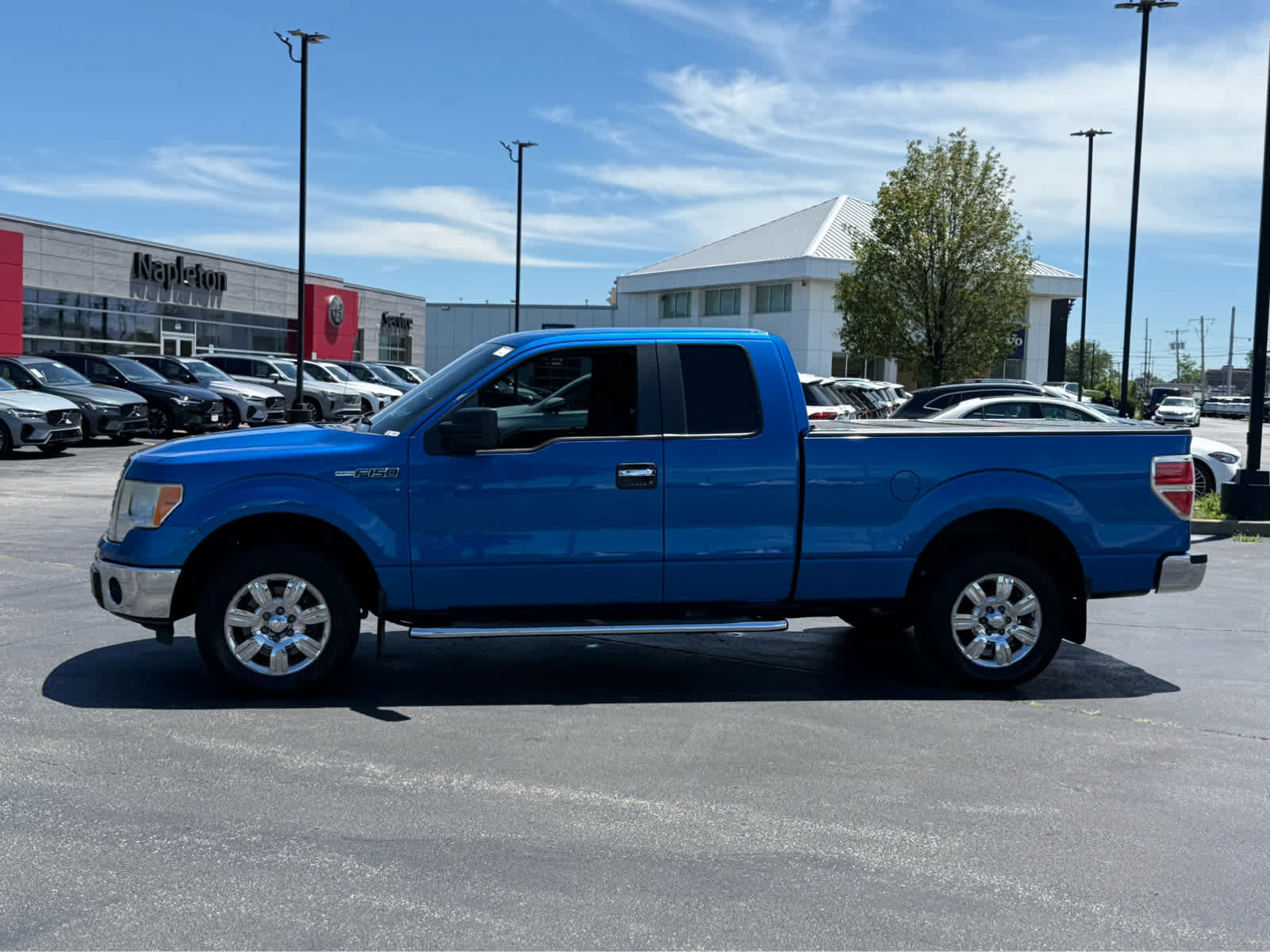 Used 2011 Ford F150 XLT w/ XLT Chrome Pkg RWD image 3
