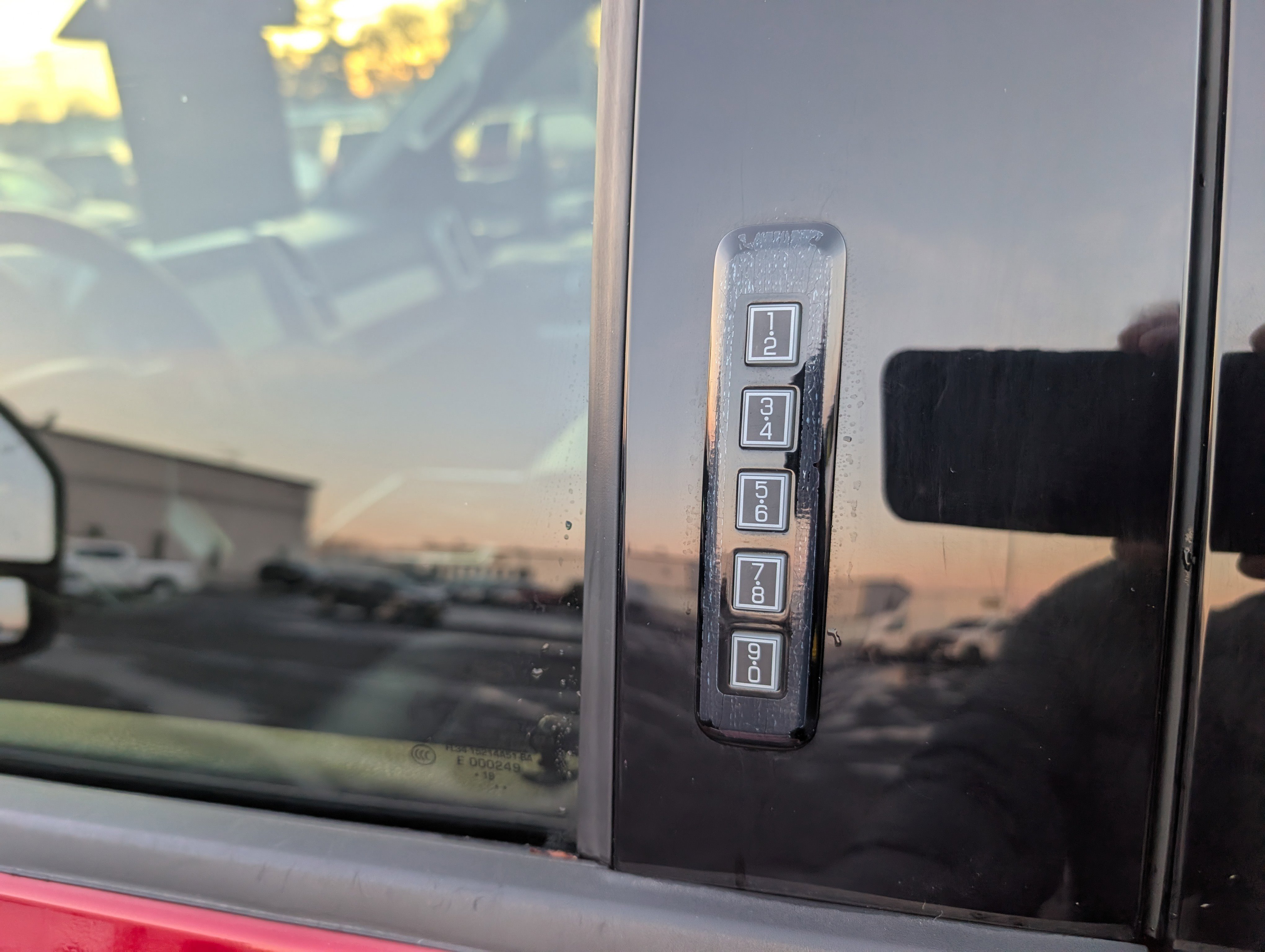 Used 2019 Ford F250 Lariat w/ Lariat Ultimate Package image 11