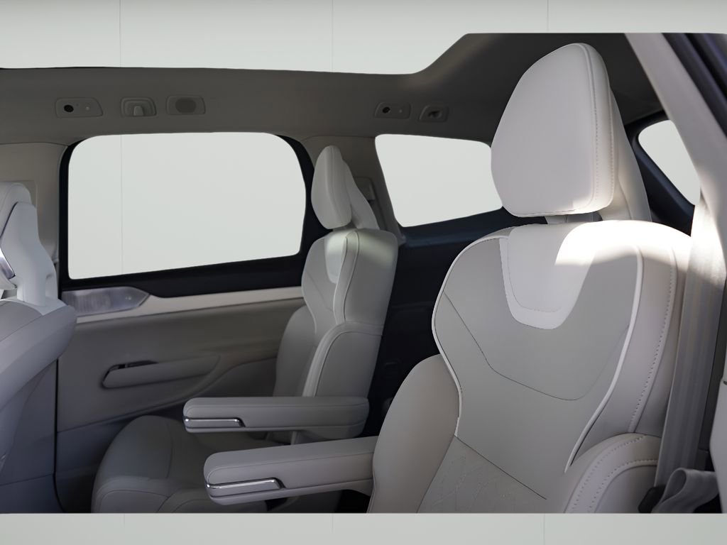 New 2025 Volvo EX90 Ultra image 20