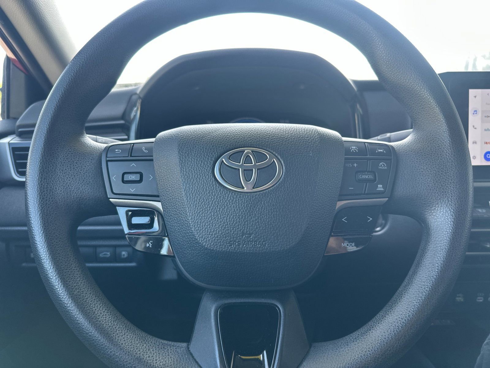 Used 2025 Toyota Camry LE image 21