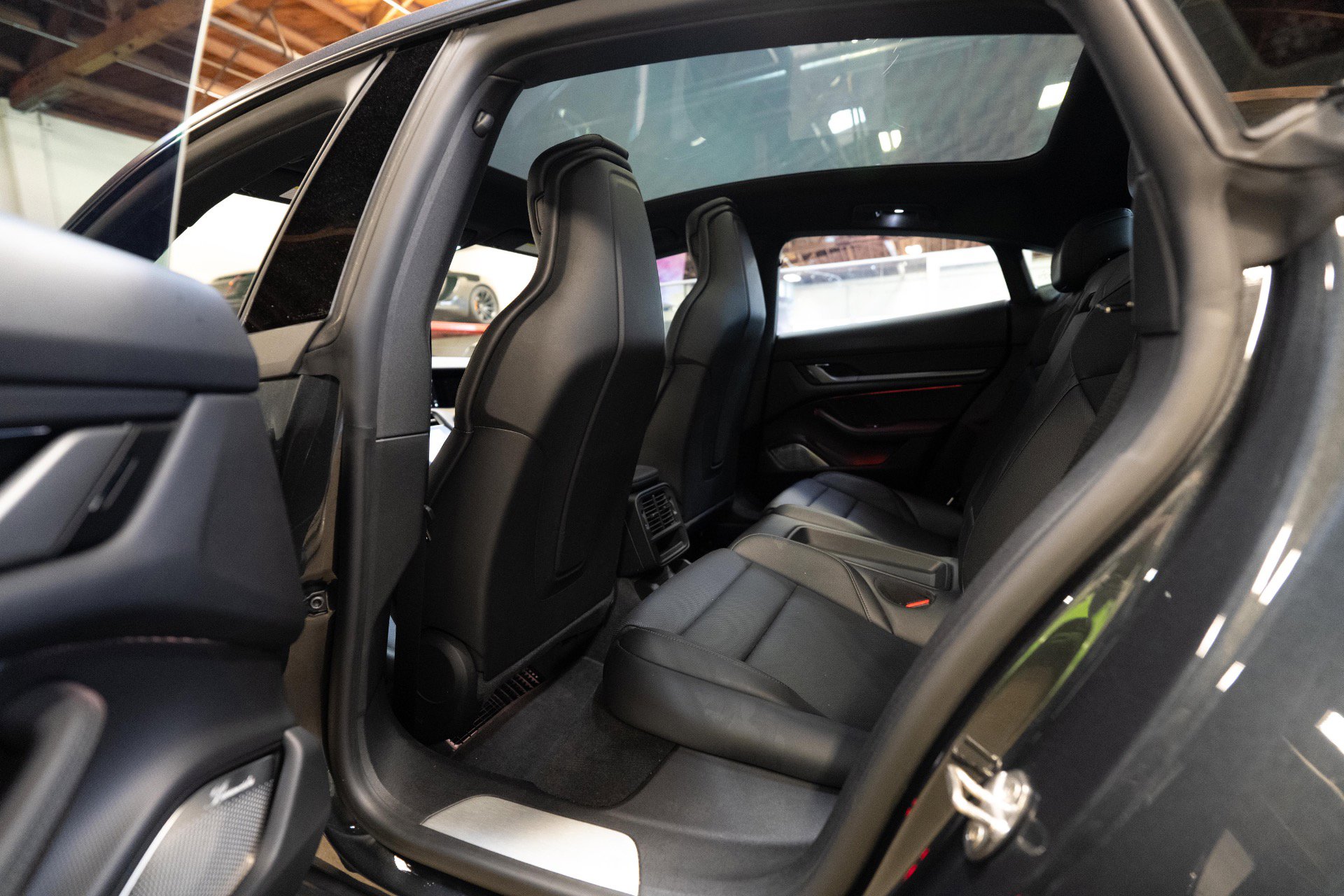 Used 2025 Porsche Taycan RWD image 75