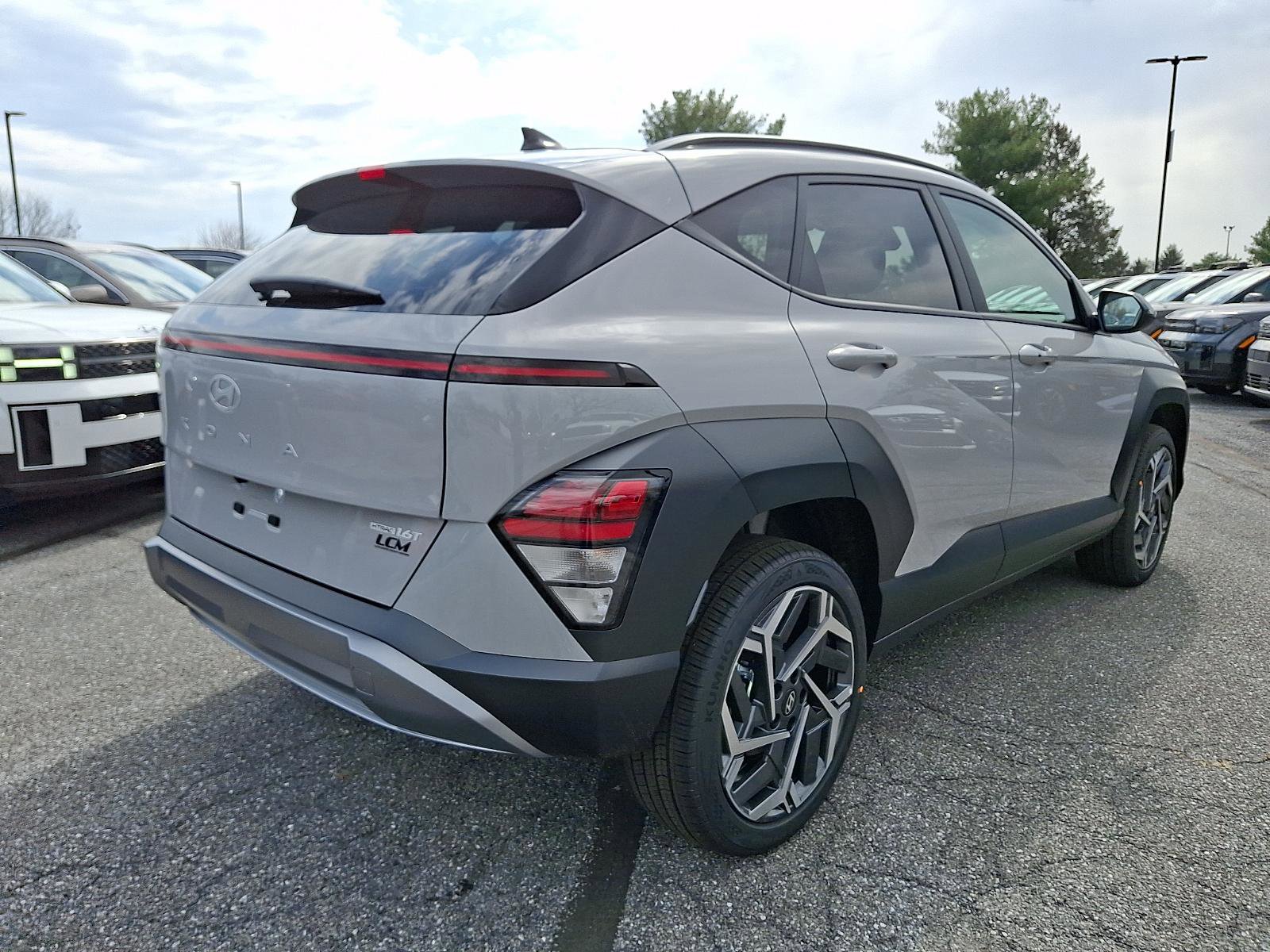 New 2026 Hyundai Kona SEL Premium image 3