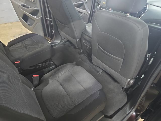 Used 2023 Chevrolet Traverse LT image 11