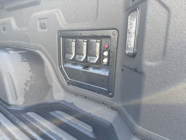Used 2025 GMC Sierra EV Denali image 8