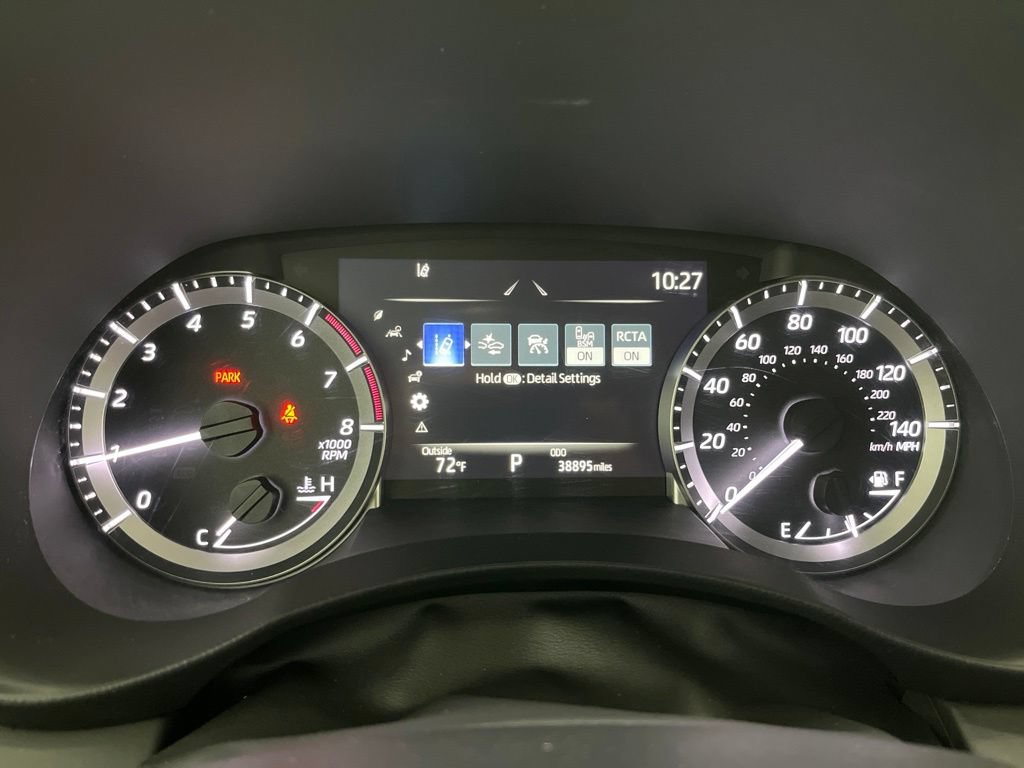 Used 2024 Toyota Highlander LE FWD image 8