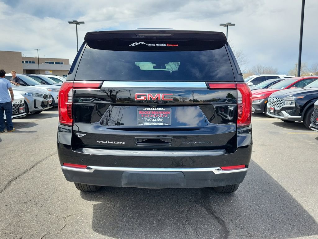 Used 2025 GMC Yukon Elevation w/ LPO, Elevation Black Package AWD/4WD image 5