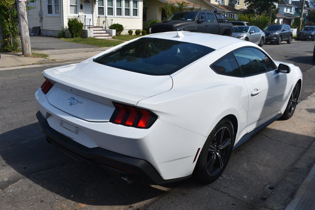 Used 2024 Ford Mustang Coupe image 6