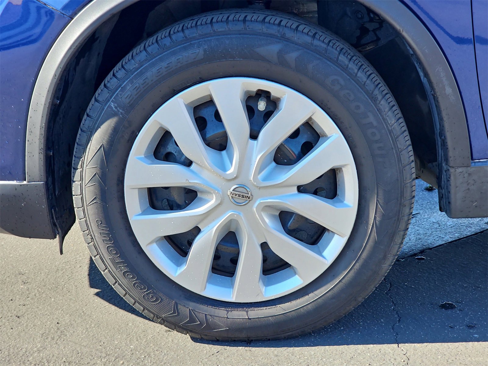 Used 2020 Nissan Rogue S image 10