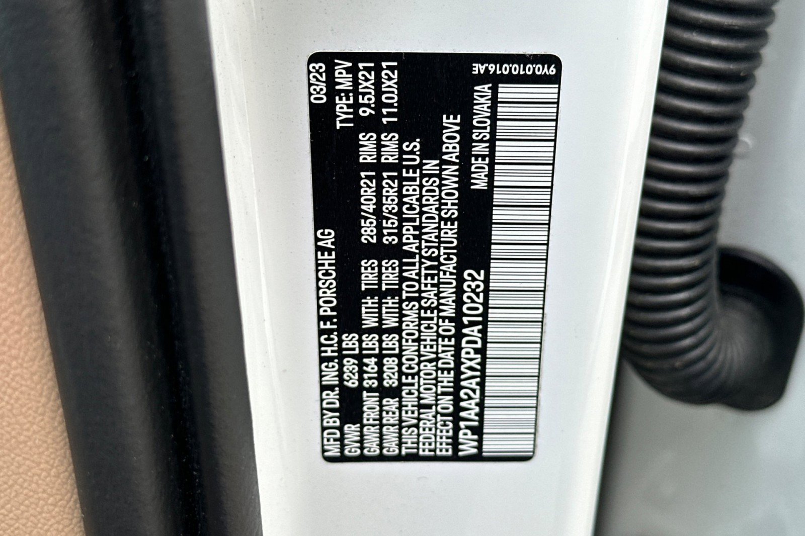 Used 2023 Porsche Cayenne Platinum Edition image 29