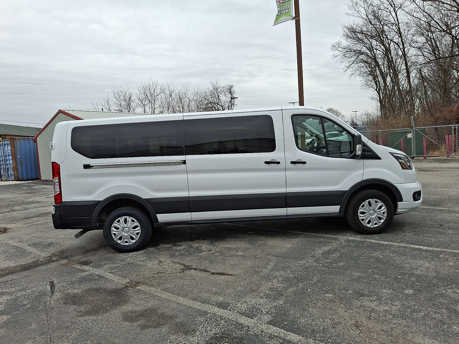 Used 2023 Ford Transit 350 XLT image 9