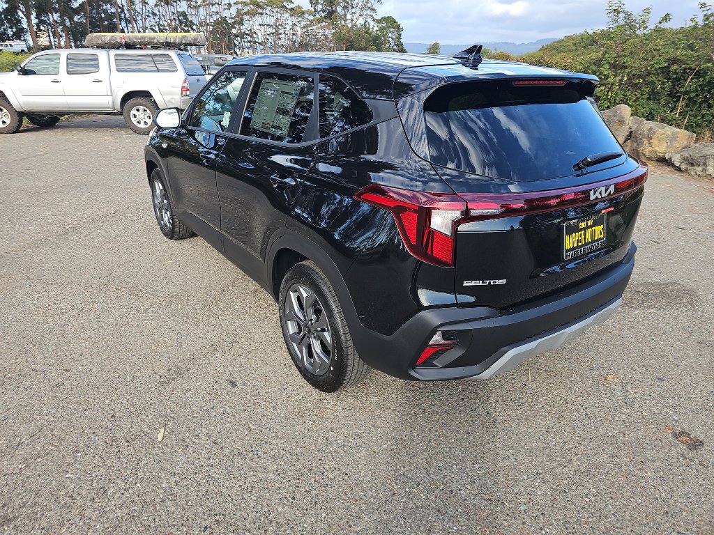New 2026 Kia Seltos LX image 3