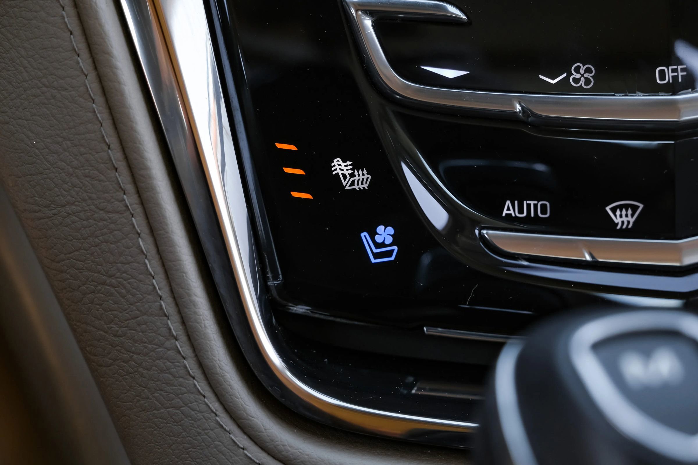 Used 2015 Cadillac CTS Luxury image 30