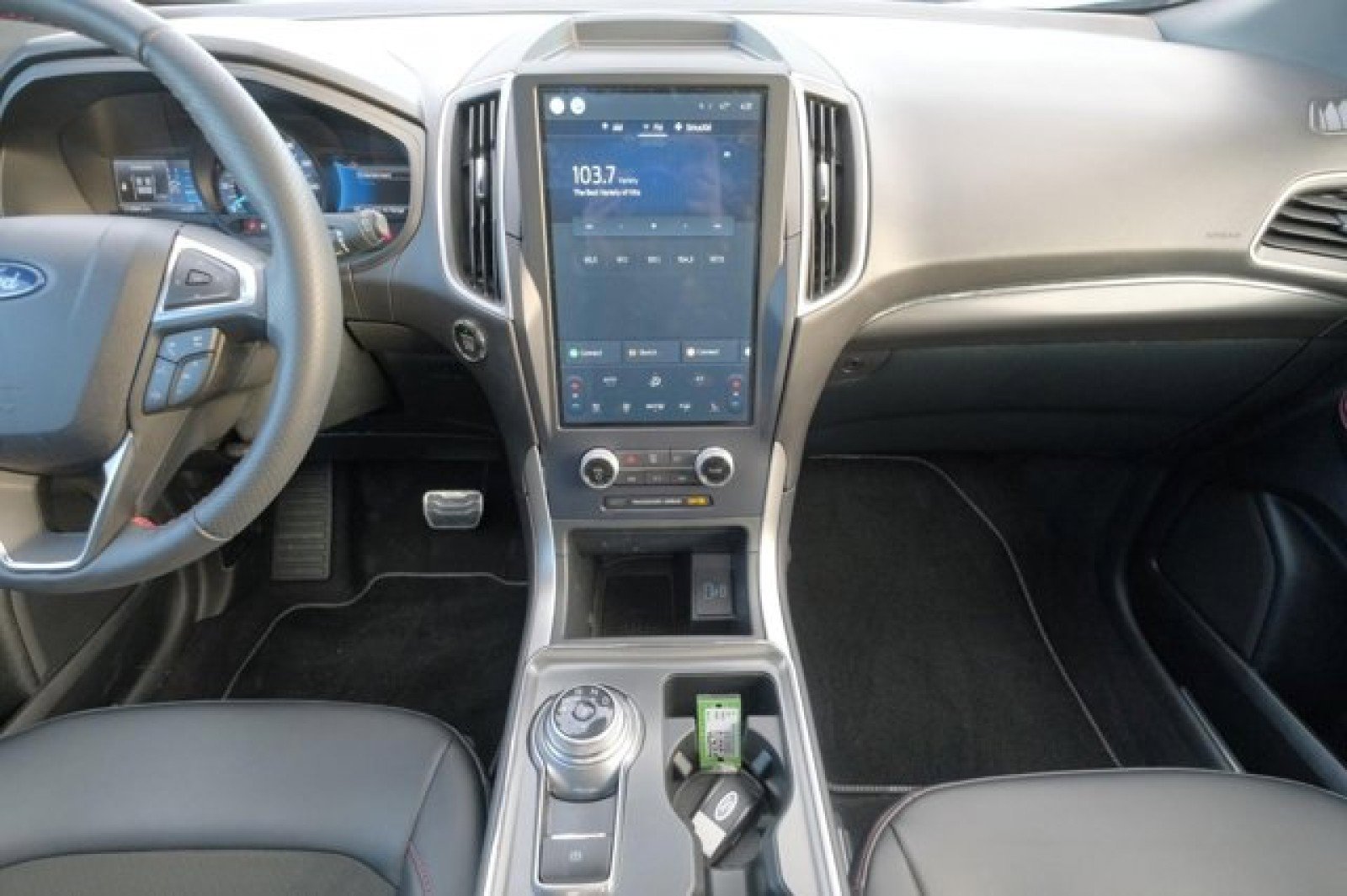 Used 2023 Ford Edge ST-Line w/ Class II Trailer Tow Package AWD/4WD image 19