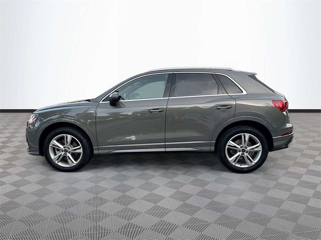 Used 2023 Audi Q3 2.0T Premium Plus w/ Premium Plus Package image 9