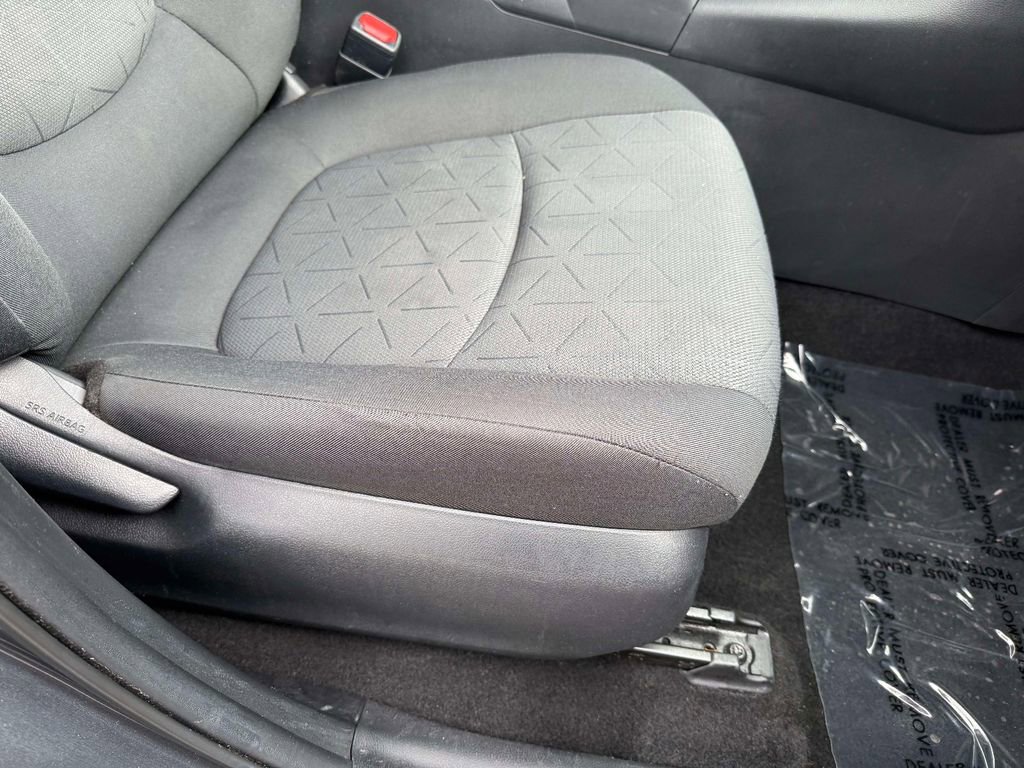 Used 2020 Toyota RAV4 XLE w/ Convenience Package AWD/4WD image 15