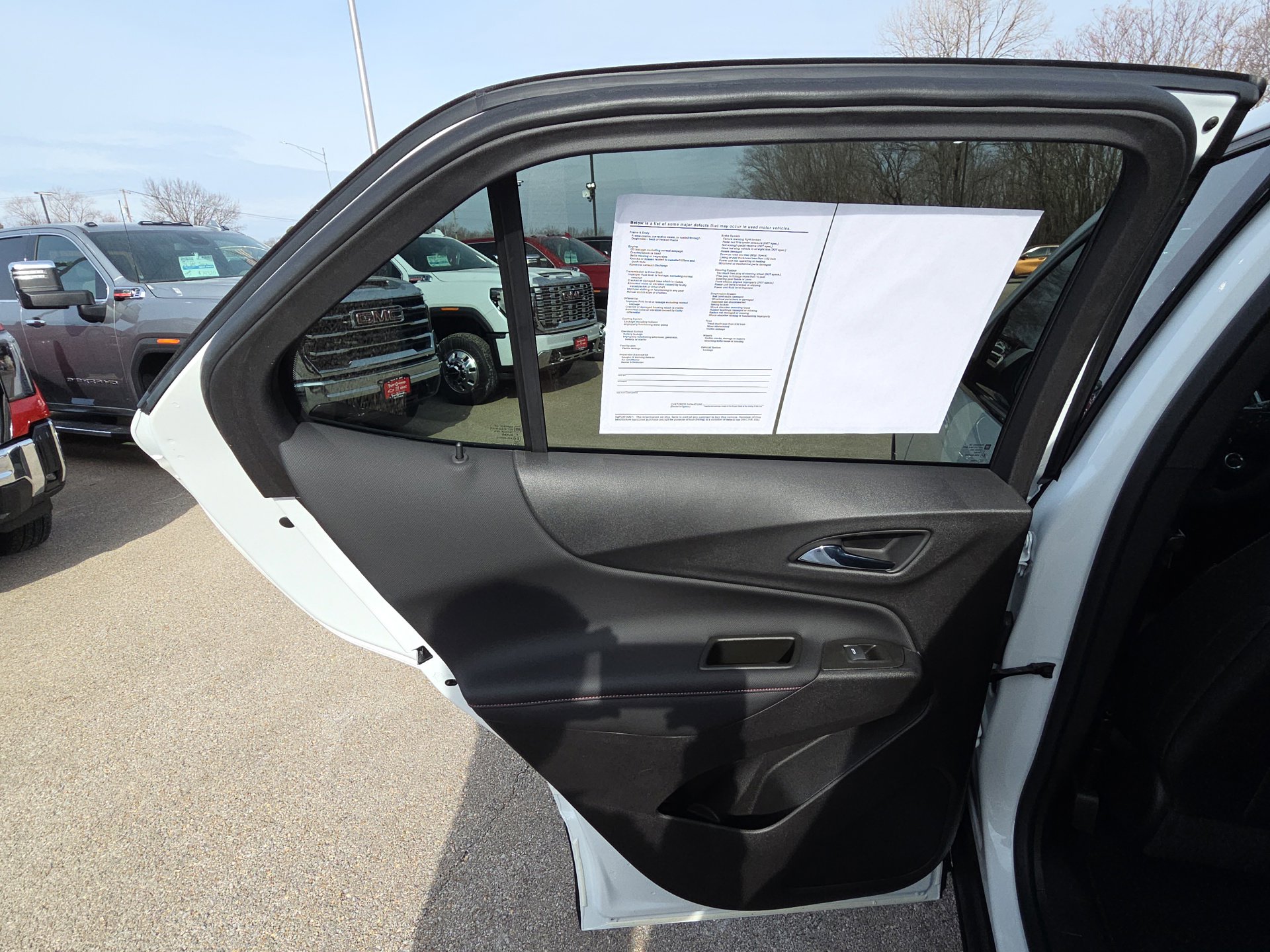 Used 2024 Chevrolet Equinox RS w/ RS Leather Package image 27