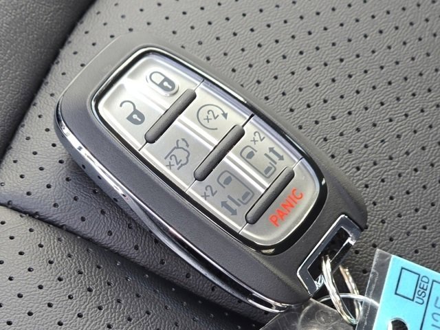 New 2026 Chrysler Pacifica Select image 34