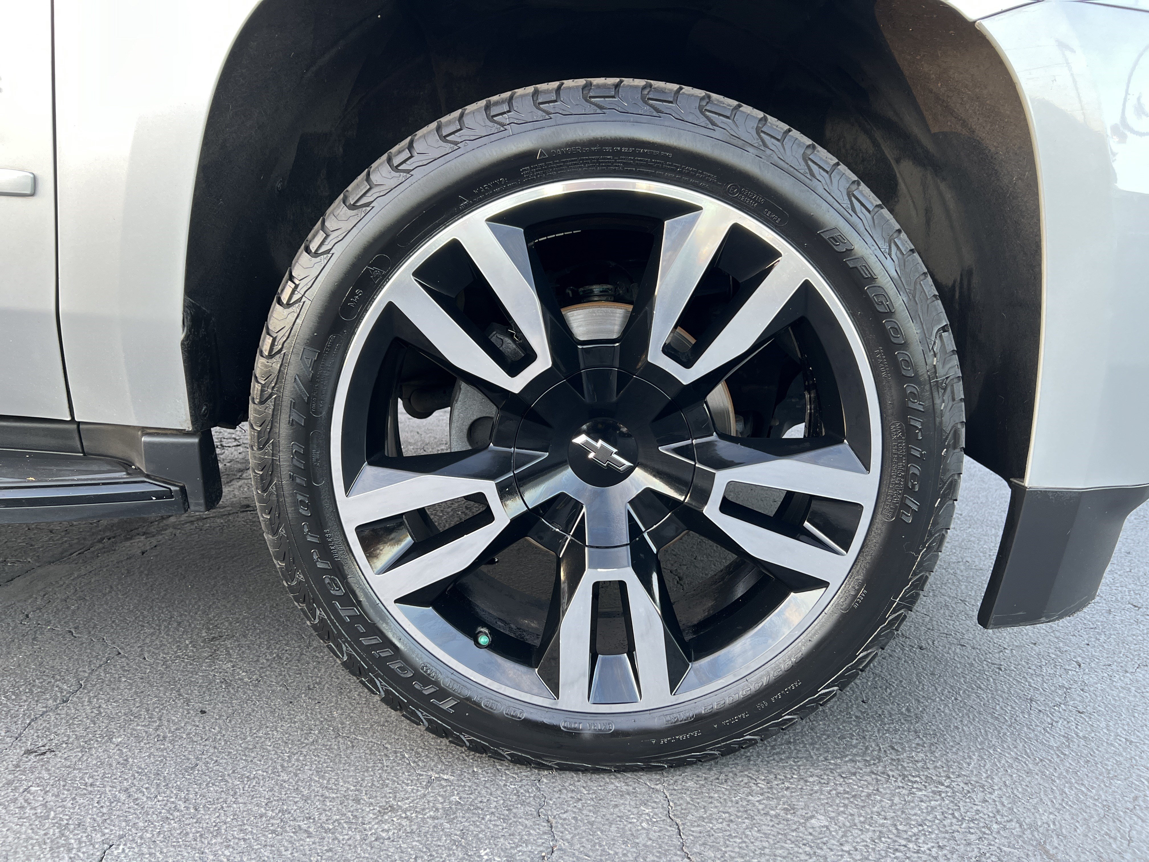 Used 2018 Chevrolet Tahoe Premier w/ RST Edition AWD/4WD image 10