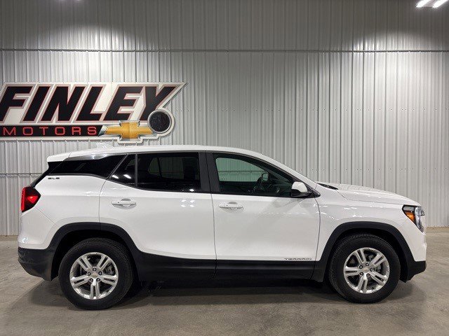 Certified 2024 GMC Terrain SLE image 2