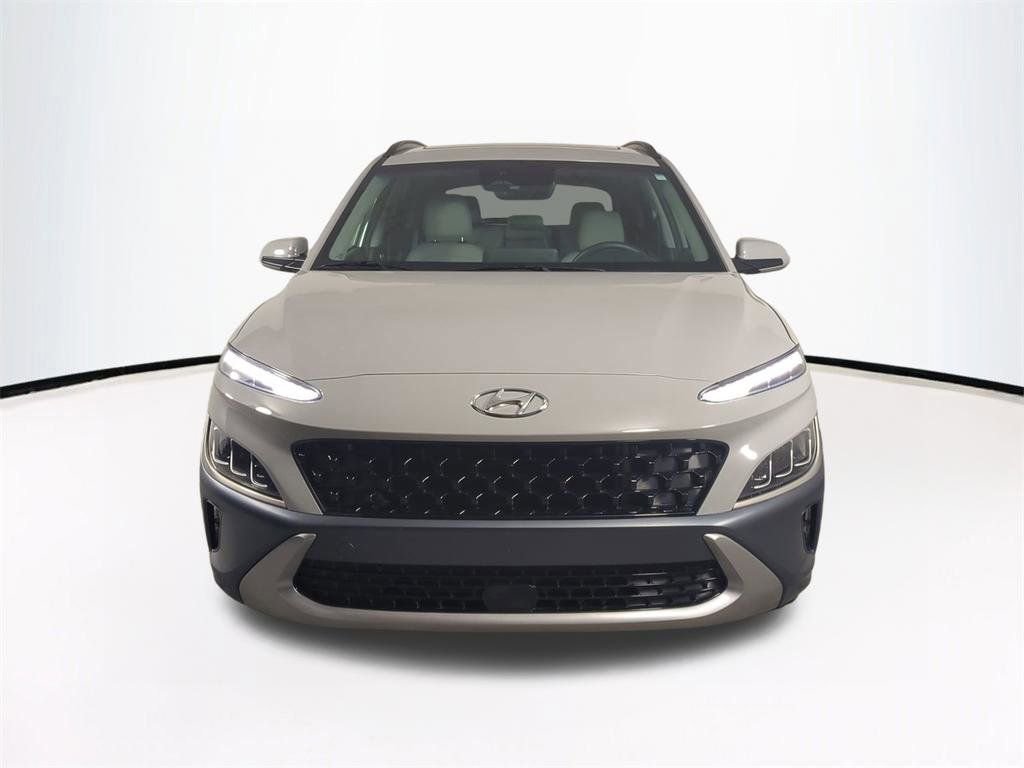 Used 2023 Hyundai Kona Limited w/ Cargo Package FWD image 3
