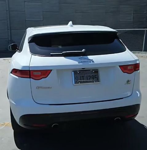 Used 2019 Jaguar F-PACE S image 10