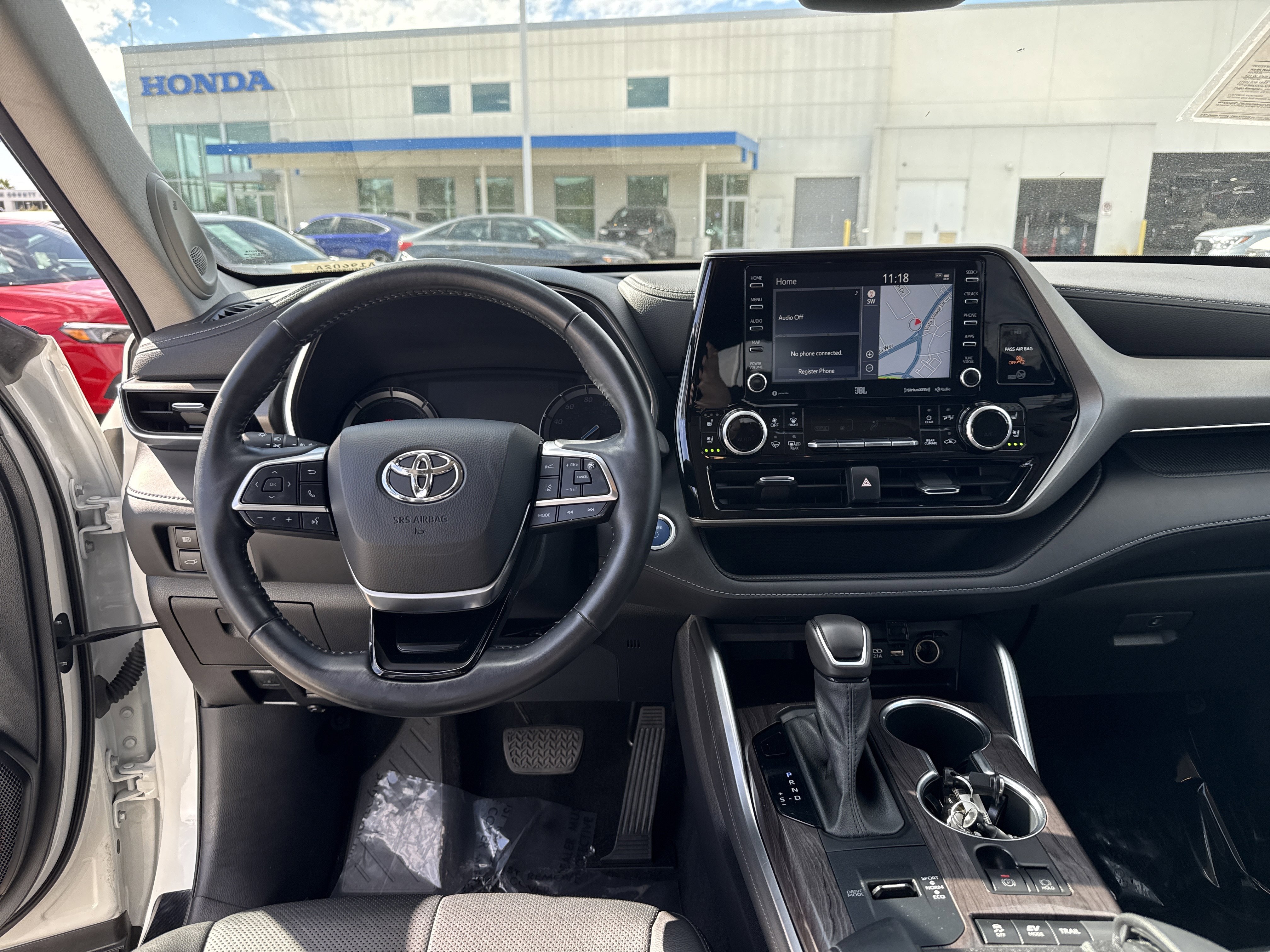 Used 2020 Toyota Highlander Limited image 15