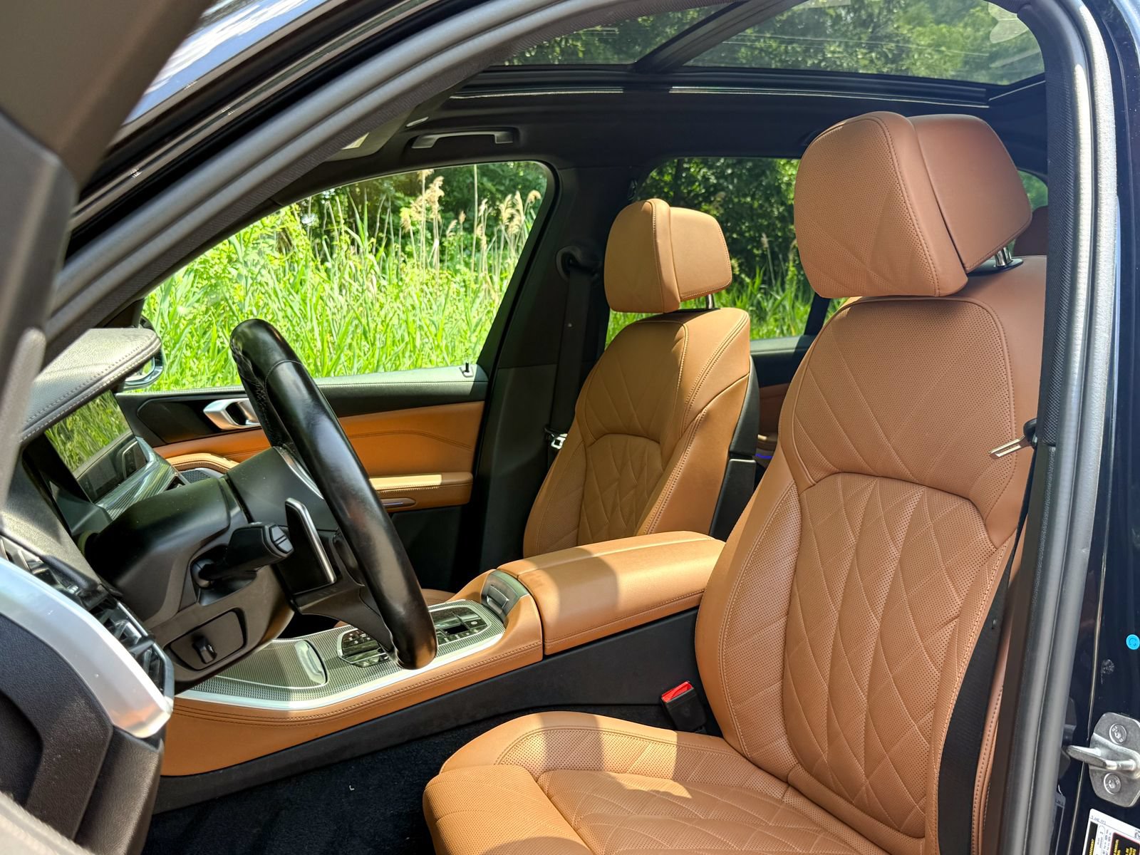 Used 2023 BMW X5 M50i w/ Climate Comfort Package AWD/4WD image 16