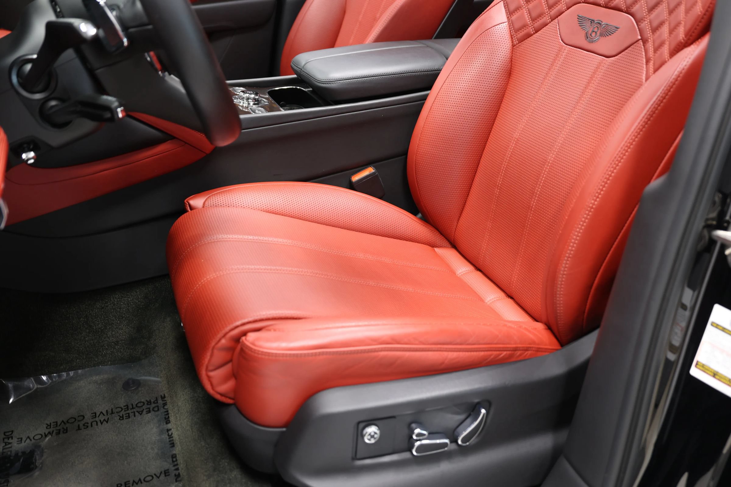 Used 2022 Bentley Bentayga AWD/4WD image 20